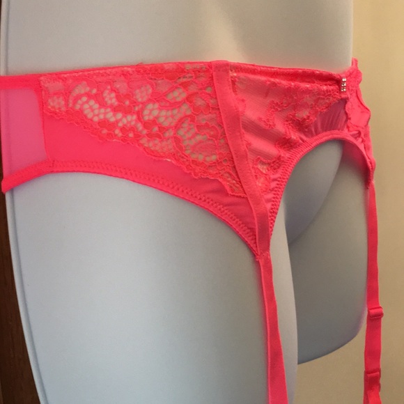 Victoria Secret garter belt - Picture 3 of 6